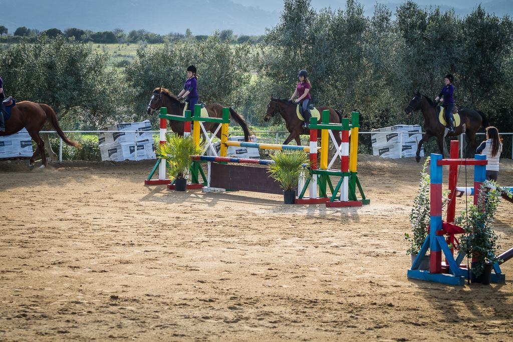 ヴィッラ・サン・ピエトロ Piccolo Ranchヴィラ エクステリア 写真